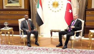 جانب من لقاء رئيس مجلس السيادة عبدالفتاح البرهان والرئيس التركي رجب طيب أردوغان