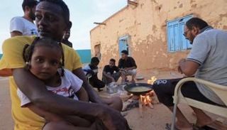 نازحون سودانيون في مدرسة في وادي حلفا 