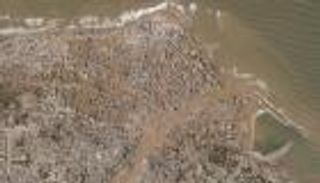 سيول "دانيال" تطمس ملامح درنة.. مقابر جماعية في "لؤلؤة برقة"