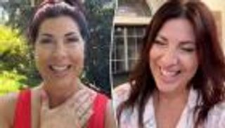 سيدة تبتلع سمّاعة أذن بدلاً من الدواء