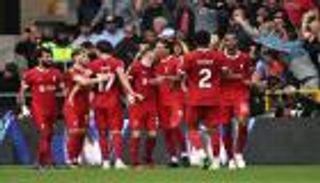 صلاح بطل الظل.. ليفربول يخطف صدارة الدوري الإنجليزي من معقل الذئاب