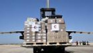 الإمارات تواصل إرسال المساعدات إلى ليبيا لليوم الخامس.. 17 طائرة تحمل 450 طنا من المواد