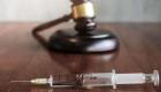 طبيب يوهم الأطفال بالاغتصاب من ذويهم بعد تخديرهم.. ما هدفه؟