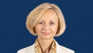 السفيرة مارتينا سترونغ