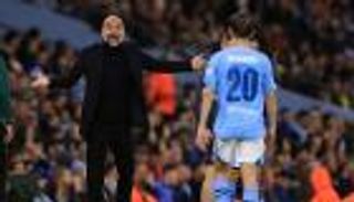 أنباء حزينة.. غوارديولا "الغاضب" يكشف سر تغيير برناردو سيلفا