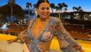 إطلالة صيفية جريئة.. رانيا يوسف تخطف الأنظار في أحدث ظهور (صور)