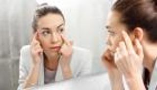 انتفاخ تحت العين.. 7 أسباب صحية يجب علاجها