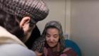 قصة إنقاذ فريدة.. أفغانية تخرج من ظلام 25 سنة إلى نور طالبان