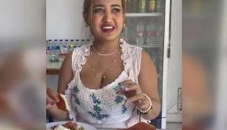 التيك توكر الإندونيسية لينا لطفياواتي