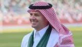 بعد كريستيانو رونالدو.. جيرارد يحتفل باليوم الوطني السعودي (فيديو)
