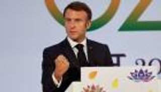 فرنسا تعلن الانسحاب من النيجر.. السفير والجنود