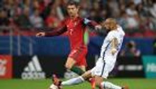 بسبب كريستيانو رونالدو.. فيدال يطلق قذائفه في وجه تين هاغ