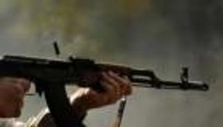 انتهاكات حوثية مستمرة.. مسلح يجهز على أحلام طبيب