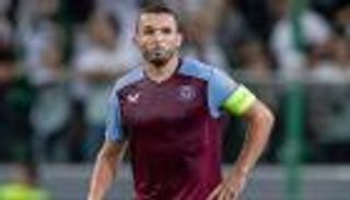 صلاحيتها 10 دقائق.. ثورة القمصان تجتاح أستون فيلا وتهدد نيوكاسل