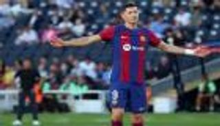 يأكل الحلوى أولا.. نظام غذائي "غريب" في حياة ليفاندوفسكي