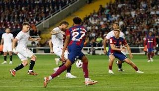 سيرجيو راموس أثناء تسجيل الهدف العكسي