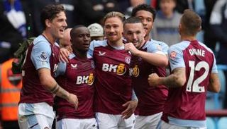 من مباراة أستون فيلا وبرايتون في الدوري الإنجليزي