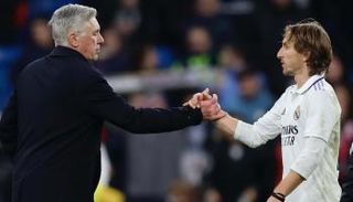 لوكا مودريتش وكارلو أنشيلوتي