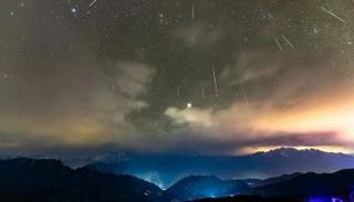 ظاهرة فلكية تزين السماء مع بداية العام الجديد- أرشيفية