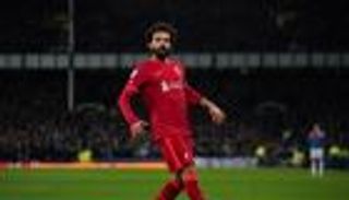 «مدين لمحمد صلاح».. نيفيل يشكك في قدرات ليفربول
