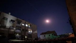 صواريخ الدفاع الجوي السورية في سماء دمشق – أرشيفية