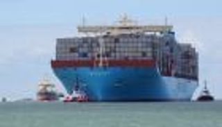 ميرسك تعود لقناة السويس بأسطول ضخم من السفن.. ضد هجمات الحوثيين