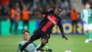 قدمه ألونسو للعالم.. كيف تحول لاعب مغمور إلى أفضل ظهير في أوروبا؟