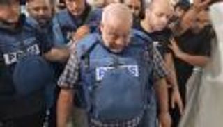 مقتل حمزة نجل الصحفي الفلسطيني وائل الدحدوح في قصف إسرائيلي