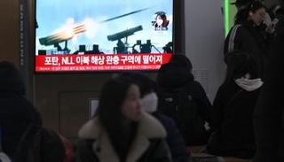 نشرة إخبارية تبث لقطات من إطلاق نار كوري شمالي