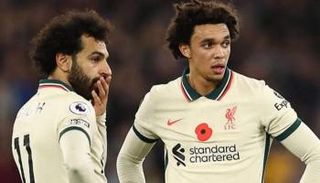 ألكسندر أرنولد ومحمد صلاح