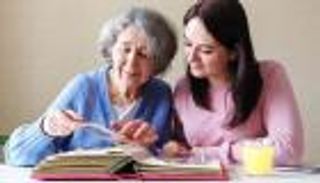 يناير شهر التوعية بمرض ألزهايمر.. 10 طرق للنجاة من الخرف