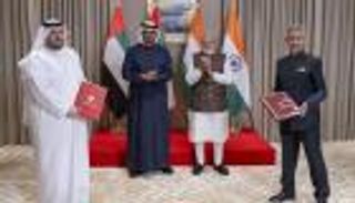 رئيس الإمارات ورئيس وزراء الهند يشهدان تبادل مذكرات تفاهم بين البلدين