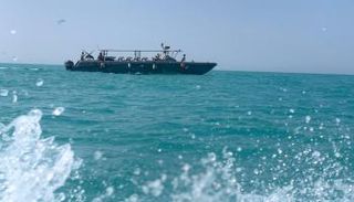 جانب من انتشار القوات المشتركة في باب المندب