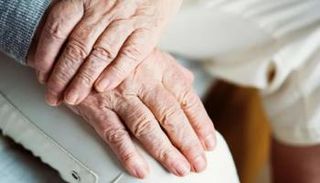 علماء يستعينون بالحمض النووي في علاج الشيخوخة - أرشيفية