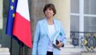 باكو وباريس.. توقيف فرنسي بشبهة «التجسس» يفاقم التوتر