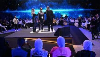 قمة المليار متابع 2024