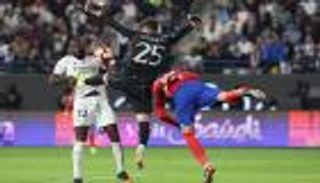 بعد ثلاثية الديربي.. هل يوجه ريال مدريد صفعة «باردة» لكيبا أريزابالاغا؟