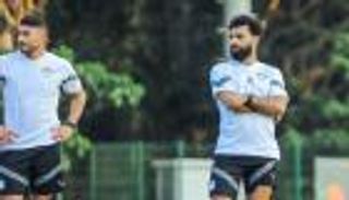 بعد إعلان محمد صلاح.. معلق مباراة مصر وموزمبيق يفجر السخرية (فيديو)