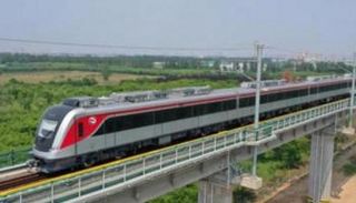 القطار الكهربائي الخفيف LRT - صورة أرشيفية