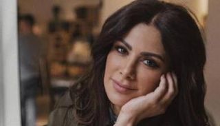 الفنانة صبا مبارك 