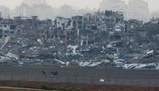 آثار الدمار في قطاع غزة جراء الحرب الإسرائيلية