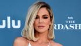 كلوي كارداشيان وكانييه ويست.. «عناق وأجواء ودية»