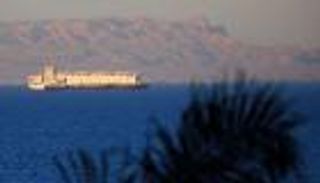 أمن الطاقة العالمي «مهدد».. ناقلات النفط تتجنب البحر الأحمر