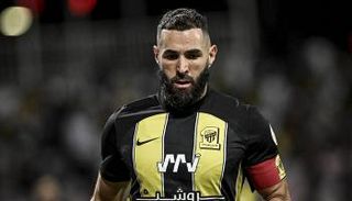 كريم بنزيما لاعب الاتحاد السعودي