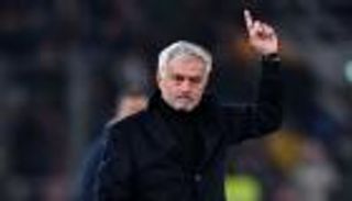 مورينيو على أعتاب الدوري السعودي.. وروما منافس أول محتمل