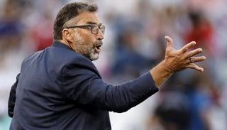 خوان أنطونيو بيتزي مدرب البحرين