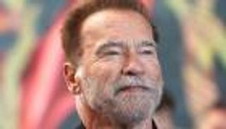 ساعة ثمينة تورط النجم الأمريكي أرنولد شوارزنيغر 