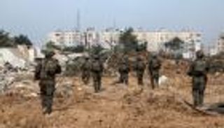 مقتل رهينة في غزة وبايدن يدفع «سفينة السلام»