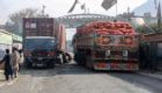 أفغانستان وباكستان.. مفاوضات تنتهي بإعادة فتح الحدود