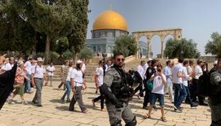 مستوطنون يقتحمون الأقصى بحراسة الشرطة الإسرائيلية - أرشيفية
